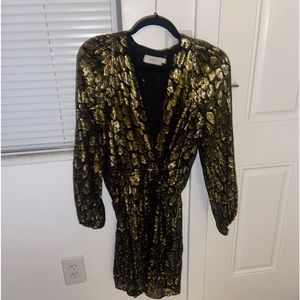 ALC GOLD WRAP DRESS SIZE 0. Never worn !!!